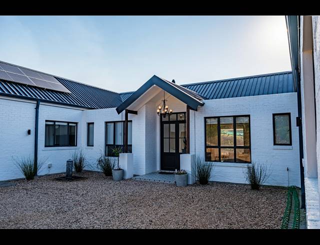 5 BEDROOM FREESTANDING FOR SALE IN SPRINGVALE COUNTRY ESTATE